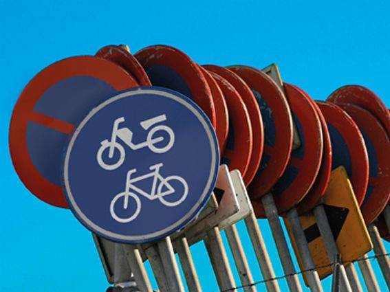 Verkeersvoorzieningen aangeboden door Vibor Hellevoetsluis